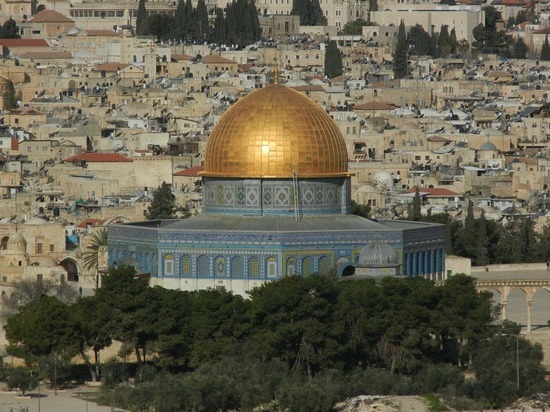 На Храмовой горе в Иерусалиме вспыхнули беспорядки, ранен полицейский