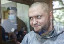 Объявивший в СИЗО голодовку "омбудсмен полиции" Владимир Воронцов, обвиняемый в ряде тяжких преступлений, в четверг, 5 мая, был доставлен в Люблинский районный суд на рассмотрение его уголовного дела