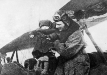 В длинной череде героев Великой Отечественной имя летчика Александра Мамкина оказалось, по стечению обстоятельств, отодвинуто к дальним рядам