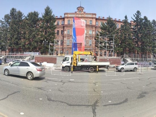 В Хабаровске перед парадом Победы на главной площади спрятали Ленина