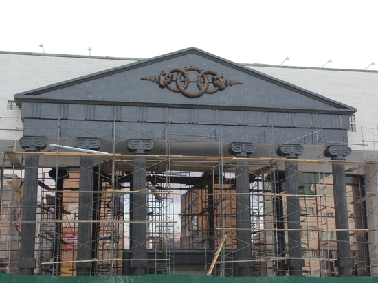 Фасад краевого драмтеатра откроют на День Победы в Чите