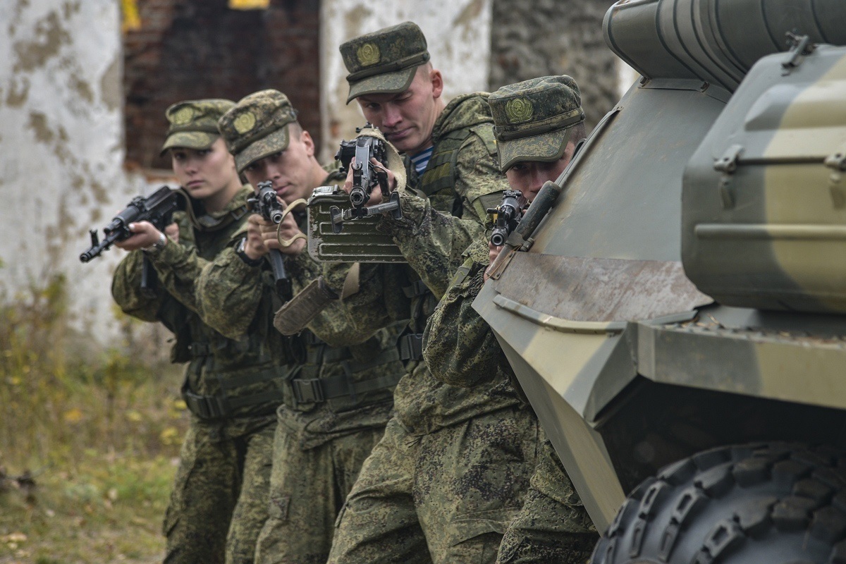 Почему не платят боевые