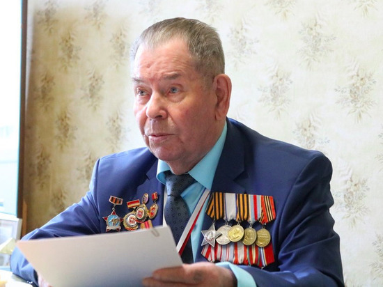 Станислав Мошаров поздравил южноуральского ветерана с Днем Победы
