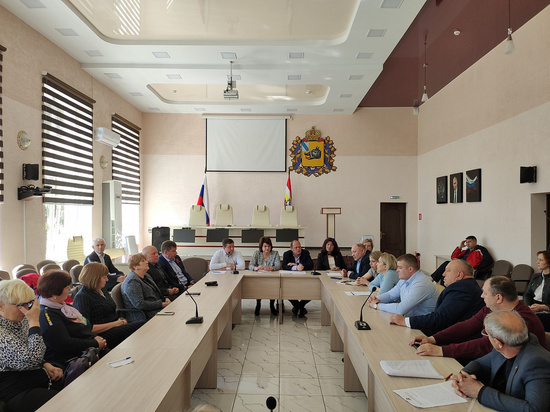 В Рыльской ЦРБ Курской области пройдут массовые сокращения с последующим трудоустройством