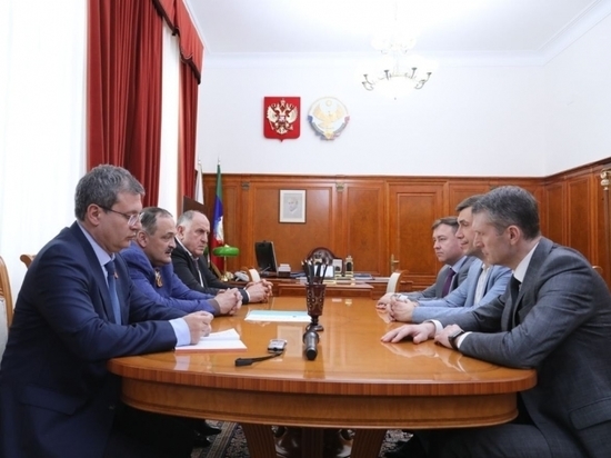 Глава Дагестана провёл встречу с Ленаром Мансуровым