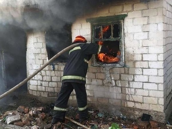 В хуторе Ростовской области дотла сгорел частный дом