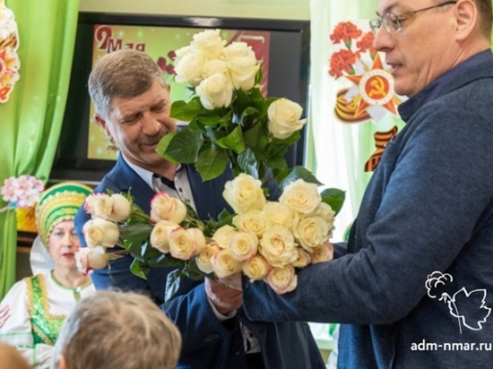 Чаепитие сопровождалось выступлениями и песнями