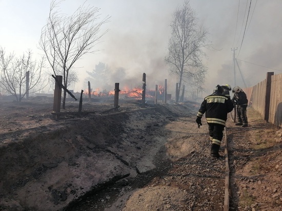 Из-за крупного пожара в районе горы Самохвал пострадали два человека