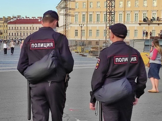 Полиция, медики и пожарные будут работать на День Победы в усиленном режиме в Петербурге
