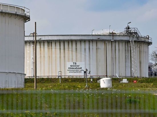 Эксперты: Нефть марки Brent может вскоре подорожать до 200 долларов