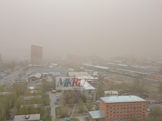 Обрушившаяся на Красноярский край мощная пыльная буря привела к разрушениям