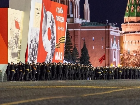 Мурманские нахимовцы промаршируют в московском параде Победы на главной площади страны