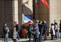 В День Победы изменится режим работы некоторых станций петербургского метрополитена. Об этом сообщил телеканал «Санкт-Петербург».