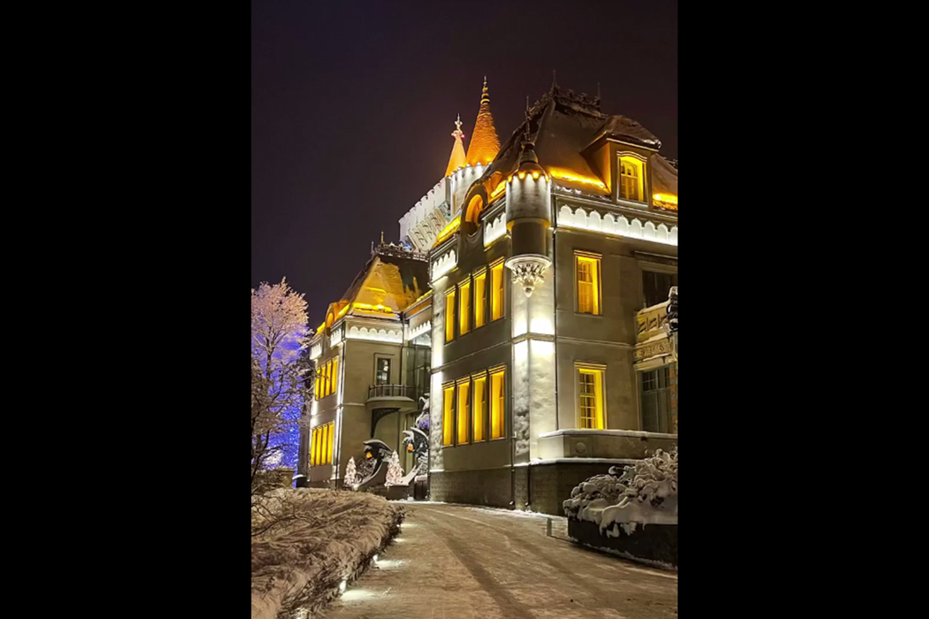 Что будет со знаменитым замком Пугачевой: фото брошенного особняка