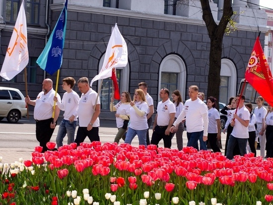 В Курске 8 мая состоялось шествие в поддержку жителей ДНР и ЛНР
