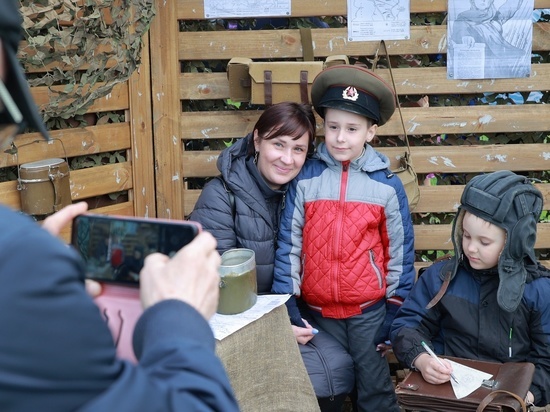 В Дзержинске состоялась акция «Наш дворик: до и после Победы»