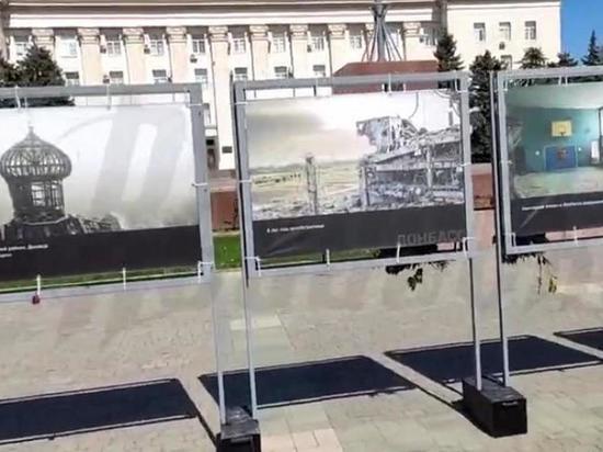 В Херсоне открылась фотовыставка о преступлениях ВСУ в Донбассе
