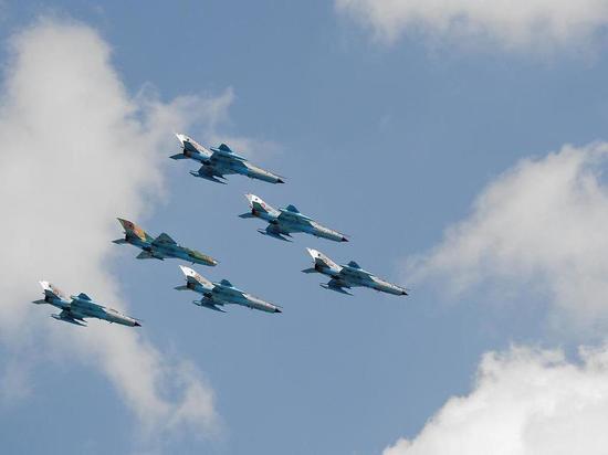 В Москве из-за погоды отменили воздушную часть парада Победы