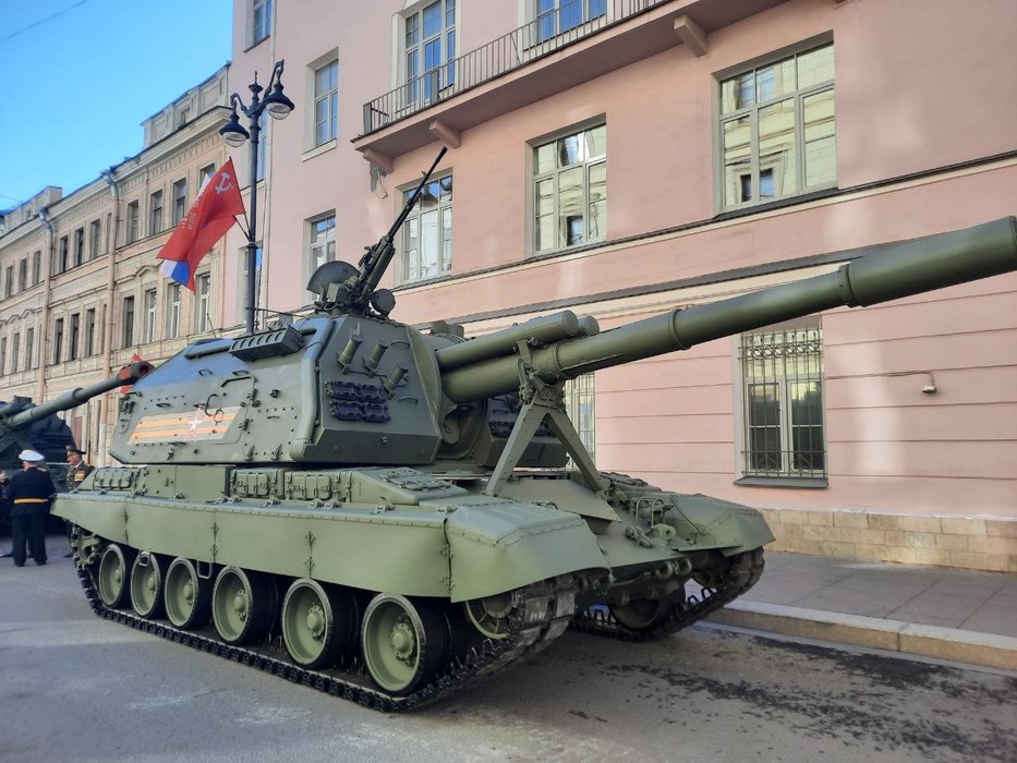 В Петербурге стартовал Парад Победы: первые фотографии с торжества