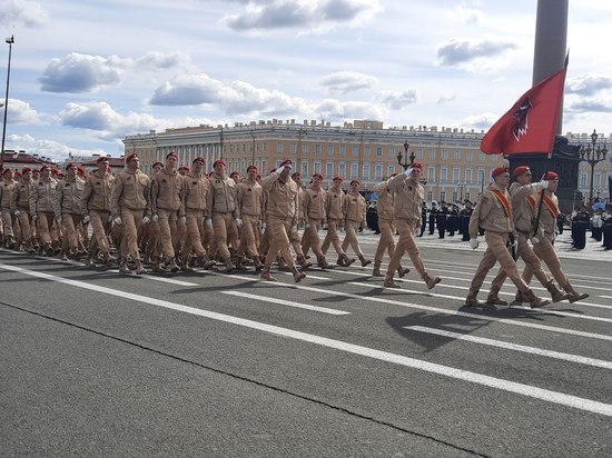 В Петербурге завершился Парад Победы