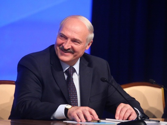 Лукашенко направил Путину поздравления с Днем Победы