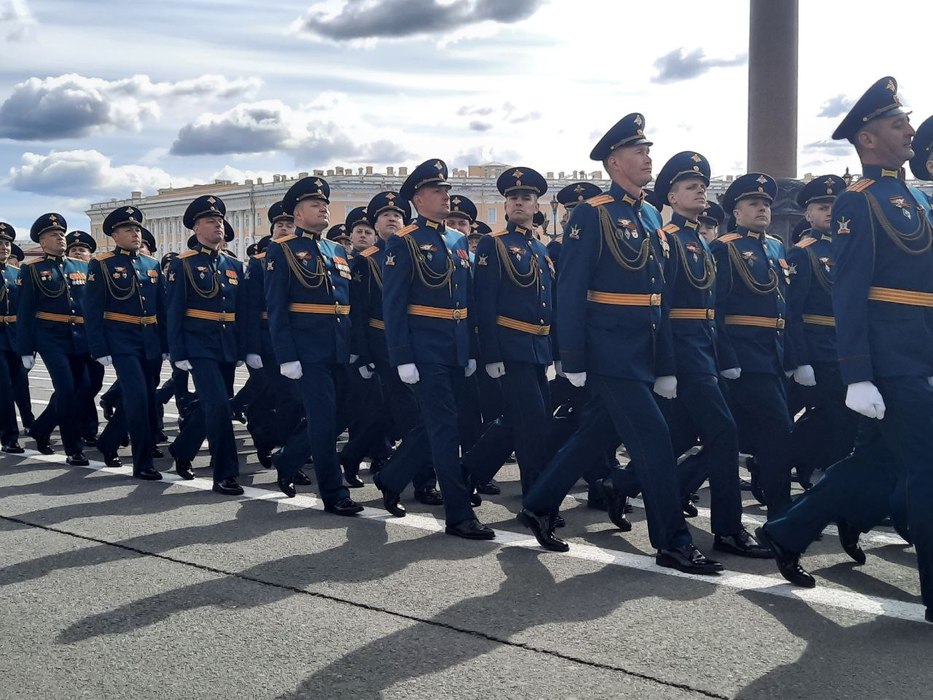 Как проходил парад на 9 мая в Петербурге