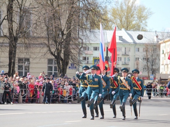 Появились фото с парада Победы в Великом Новгороде