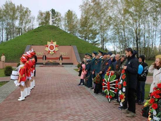 Жители Арсеньевского района по давней традиции встретили День Победы у Кургана Бессмертия