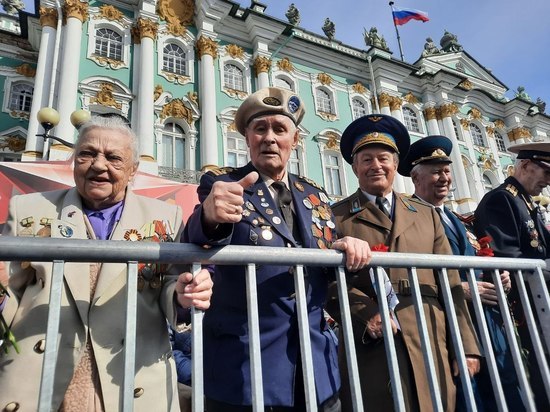 В Ленобласти 250 тысяч человек прошли в строю Бессмертного полка