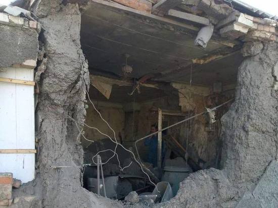 Школа-интернат и два десятка жилых домов повреждены снарядами в ДНР
