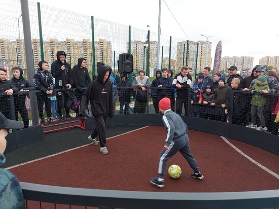 В Олимпийском парке в Тамбове проходит музыкально-спортивный фестиваль «Мяч на улицу 2022»