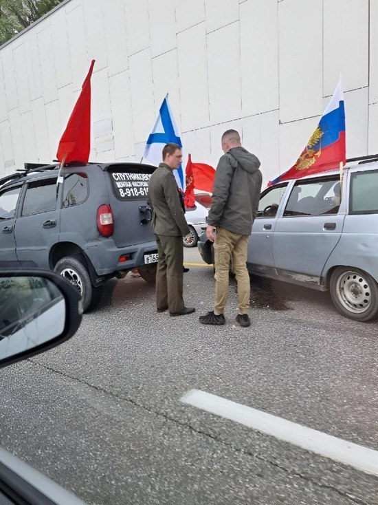 На автопараде в Сочи столкнулись автомобили