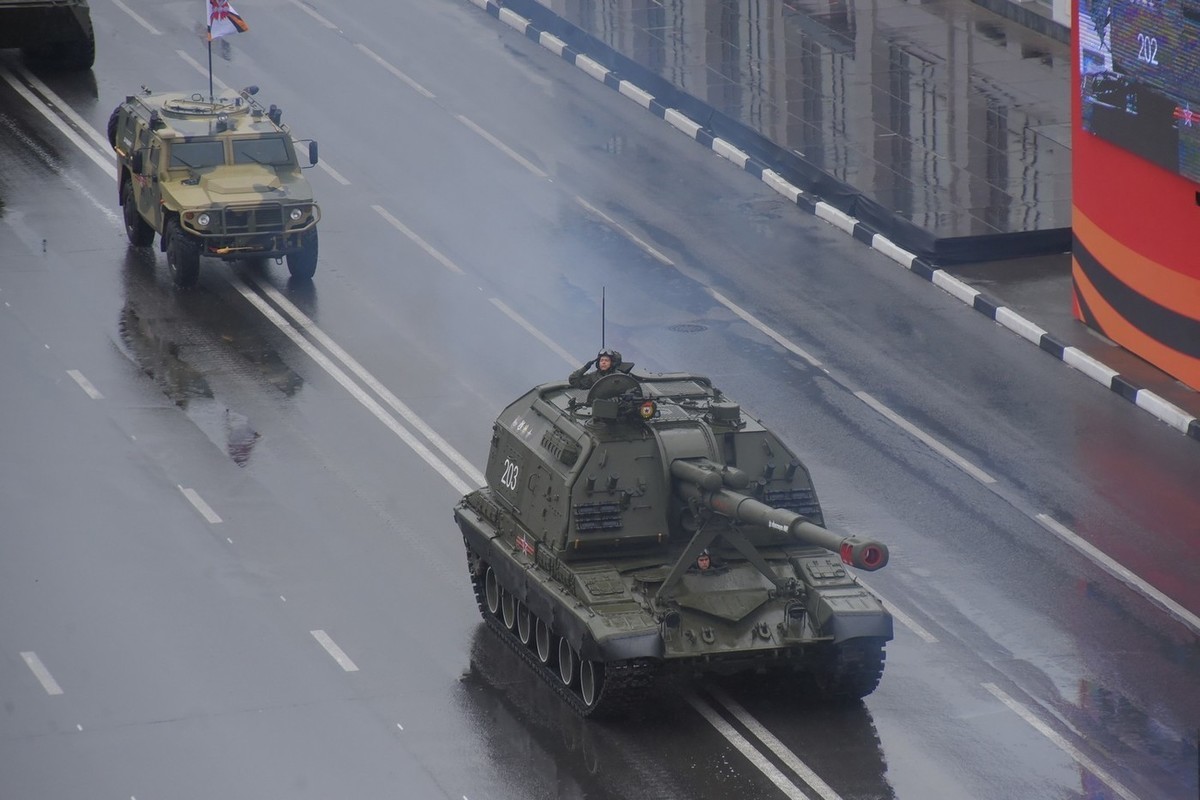 Парад Победы прошел на Нижневолжской набережной Нижнего Новгорода - МК Нижний  Новгород