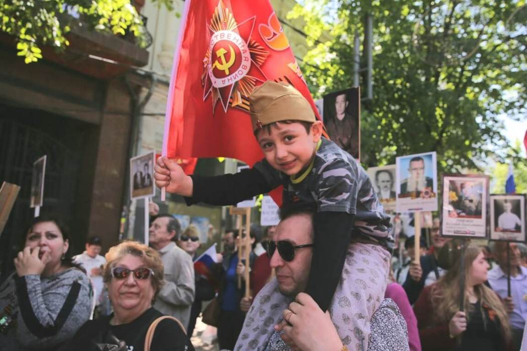 "Бессмертный полк" в Краснодаре: шествие в лицах