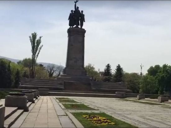 В Софии памятник советским солдатам осквернили с беспилотника