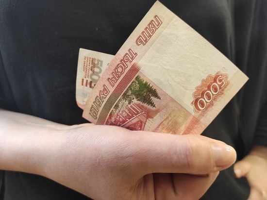Очередной «сотрудник банка» обманул 73-летнюю петербурженку на 350 тысяч рублей