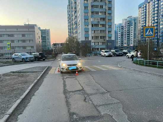 Ребёнка и мать сбили на пешеходном переходе в День Победы в Новосибирске