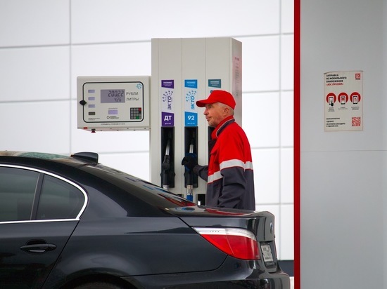 Челябинская область попала в топ регионов с самым дешевым бензином