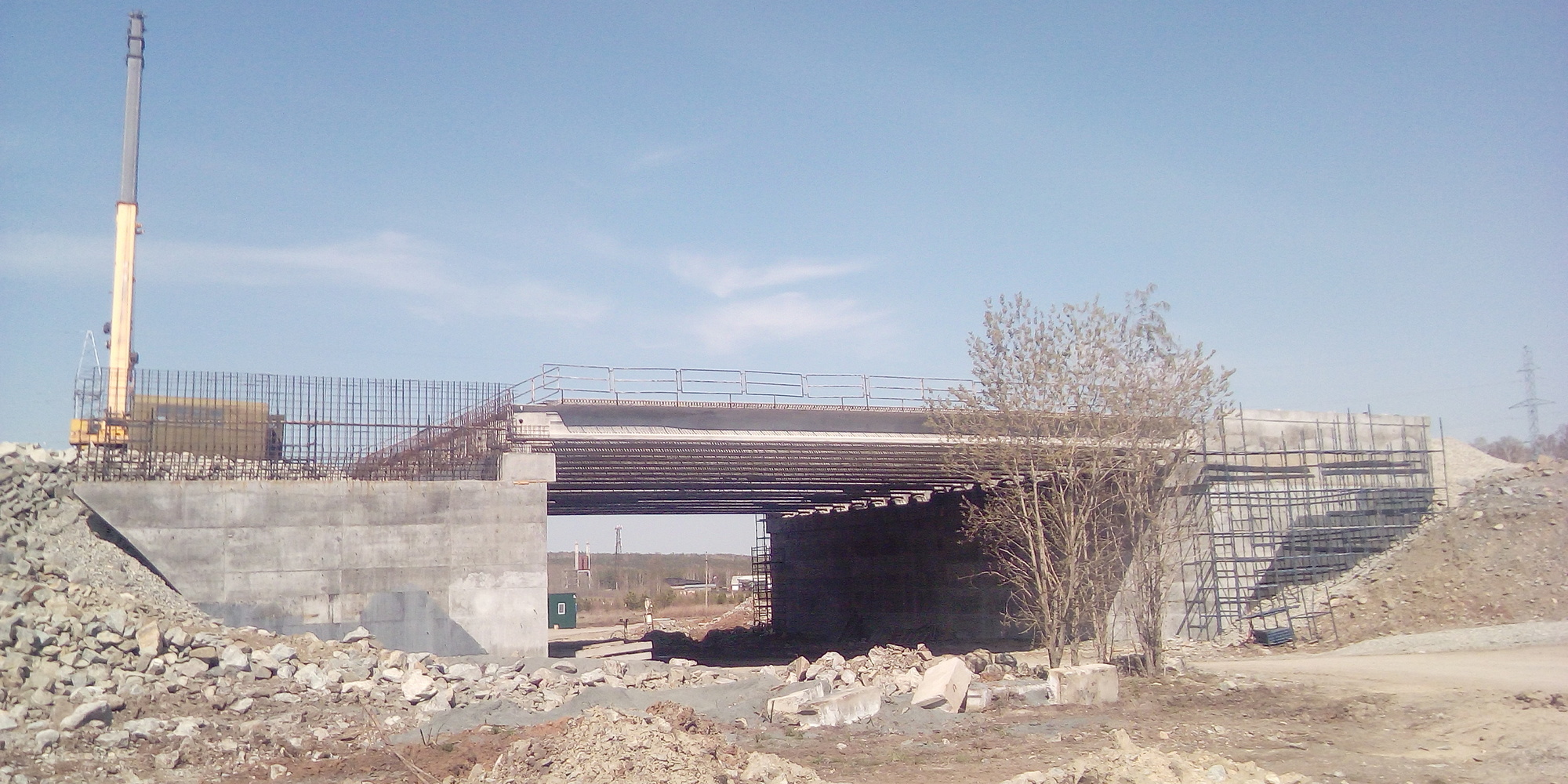 На южном участке ЕКАД завершается строительство путепроводов