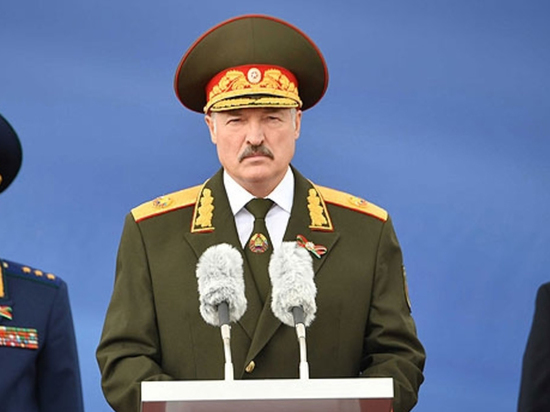 Белоруссия объявила развертывание войск на границе с Украиной