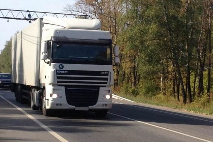 Костромская мэрия просит горожан помочь поставить водителей фур-большегрузов на место