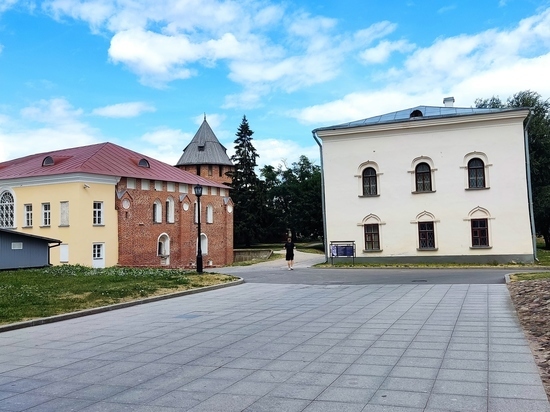 Подарочные карты разыграют среди новгородцев, проголосовавших за благоустройство территорий