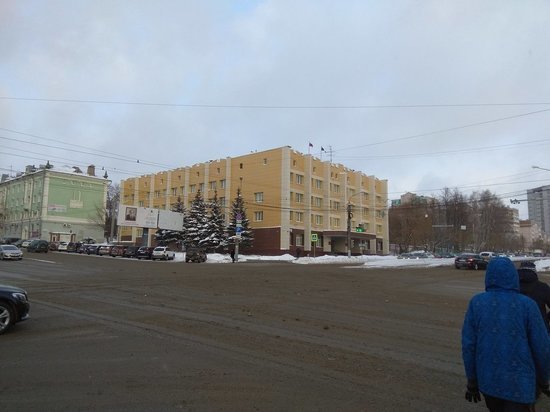 Несколько судов Ижевска и Удмуртии эвакуировали из-за писем о минировании
