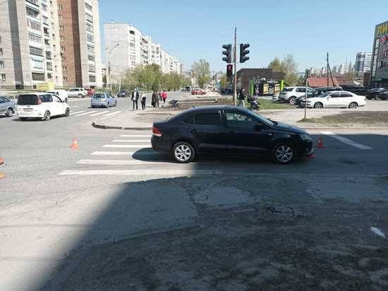 Школьница получила множественные травмы на пешеходном переходе в Новосибирске