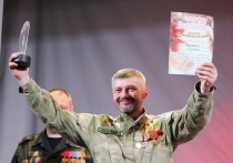 На Донбассе в День Победы 9 мая при выполнении боевой задачи погиб известный в ДНР и России поэт, музыкант, бард, офицер Сергей Лысенко