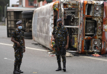 На Шри-Ланке продолжаются ожесточенные протестные акции, сопровождающиеся массовыми беспорядками и поджогами