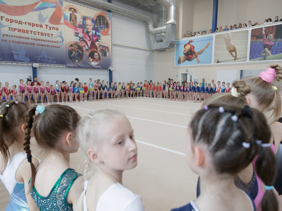В Туле стартовали межрегиональные соревнования по спортивной гимнастике