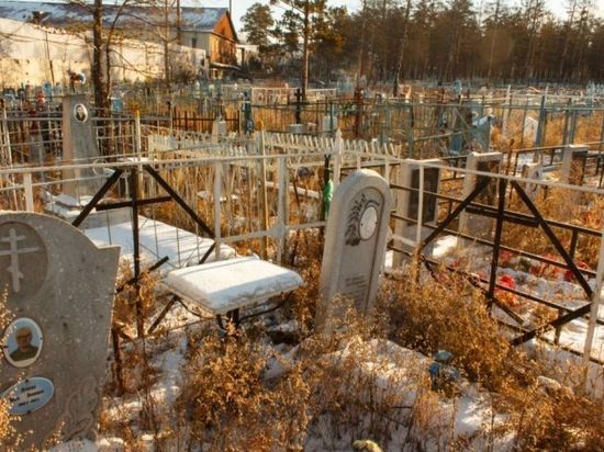 В Улан-Удэ два пьяных жителя надругались над могилой