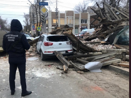 В Саратове направлено в суд дело по обвинению прораба в обрушении стены дома