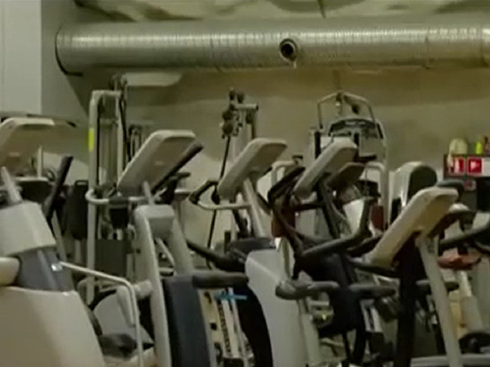 В Финляндии опубликовали видео бомбоубежища с паркингом и футбольным полем